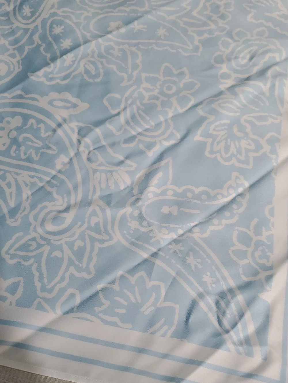 Goodfellow & Co soft light